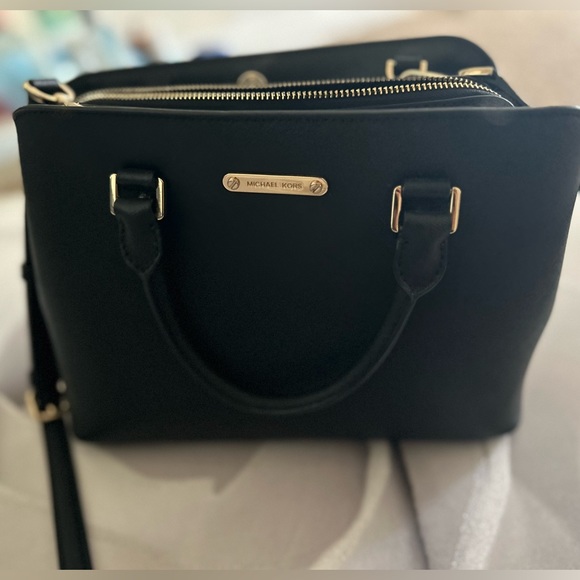 Michael Kors Authentic! - Picture 2 of 5